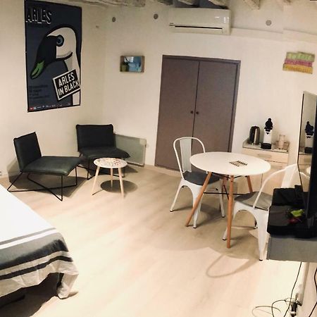 Studio Typique Et Cosy Climatise. Arles Zewnętrze zdjęcie