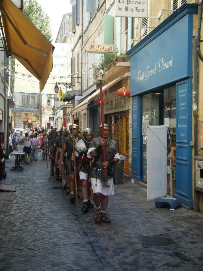 Studio Typique Et Cosy Climatise. Arles Zewnętrze zdjęcie